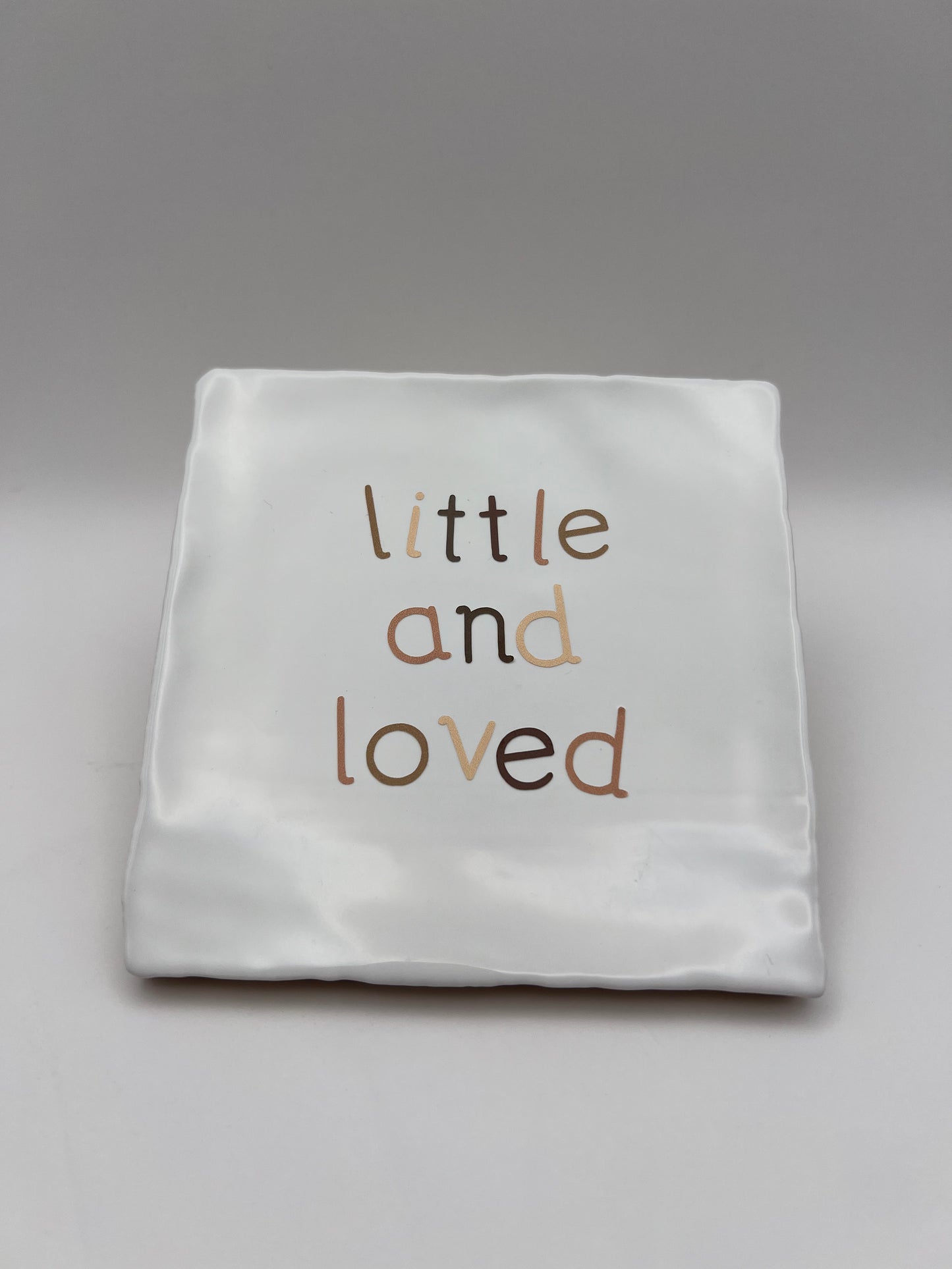 Tegeltje | Little and loved